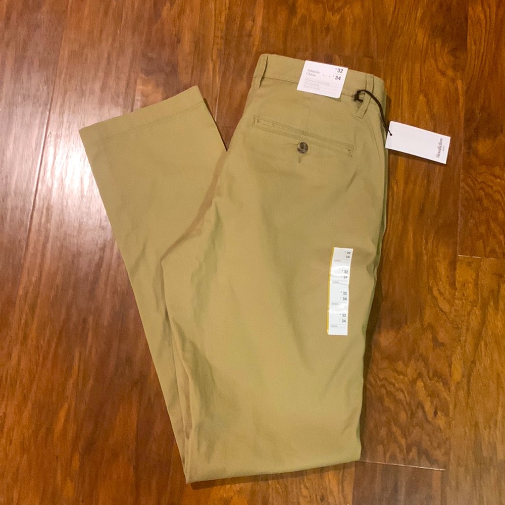Goodfellow and Co athletic Chino W 32 L 34 khaki